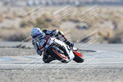 media/Dec-07-2025-CVMA (Sun) [[3e7d2de5dc]]/Race 12- Formula 40 MW and LW/